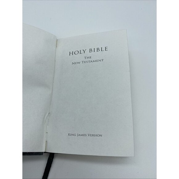 New Testament Holy Bible 2011 KJV Red Letter Edition 4 1/2" Tall x 3" Wide - Picture 6 of 11
